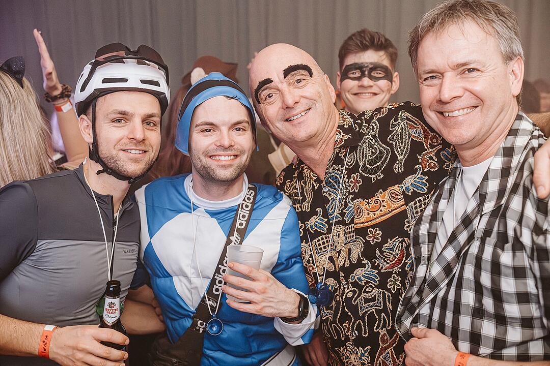 DJ Franky und DJ Matze lie&szlig;en die Halle beben!