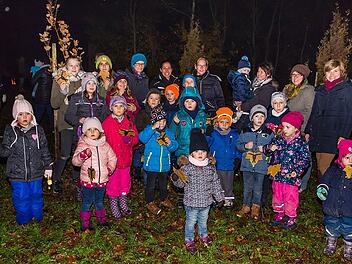 Natur- und Wanderfreunde luden zur Lichterwanderung