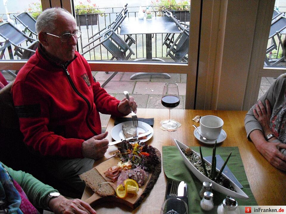 ABO Plus Bus-Wander-Tour Handthal_21.10.15