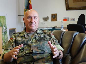 Kommandeur Gert-Johannes Hagemann verlässt bald sein Büro auf dem Lagerberg. Foto: Arkadius Guzy