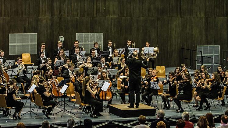 Impressionen vom Gastspiel des Jugend-Symphonieorchester Oberfranken in FrohnlachFoto: Jochen Berger
