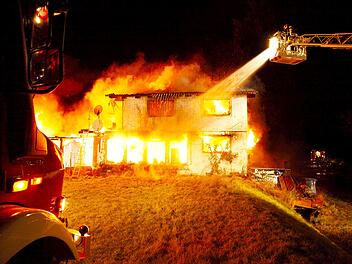 Wohnhaus in Barthelmesaurach gerät in Brand