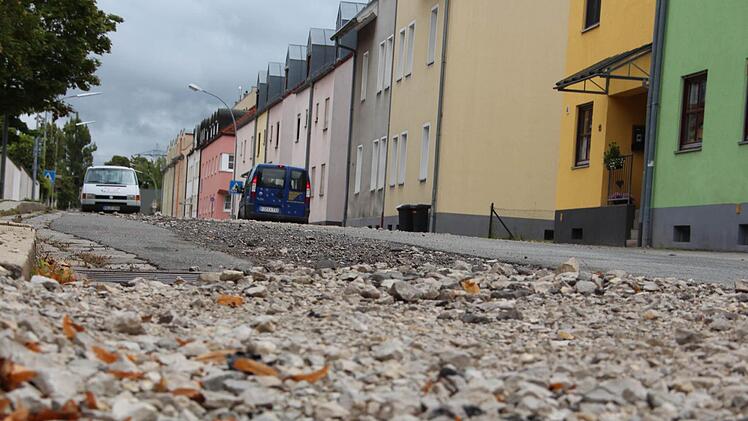 Zwischen Gebsattel- und Dreikirchenstraße ist die Birkenfelder Straße ab heute dicht. Foto: Roepert