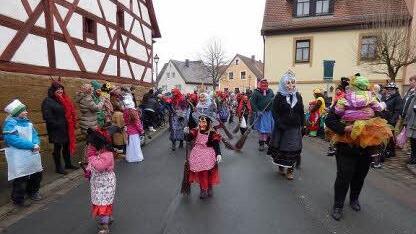 Faschingsumzug in Geisfeld Foto: Nicole Düsel