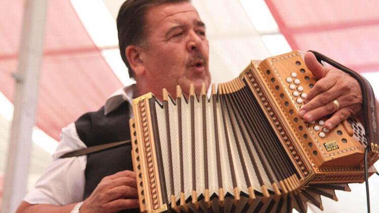 Handgemachte Musik: Hansueli hat seine Fans.