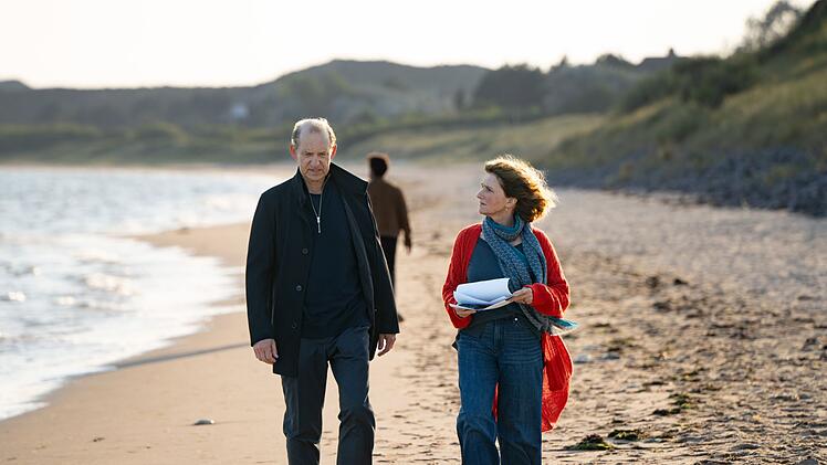Die "Beziehung" zwischen Tabea Krawinkel (Viktoria Trauttmansdorff) und Carl Sievers (Peter Heinrich Brix) muss manches ertragen.