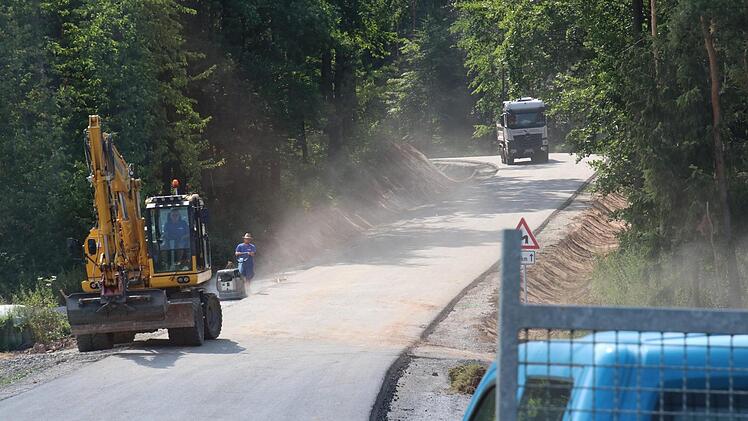 Die Waldstrecke BA 50 zwischen dem Schlüsselfelder Gemeindeteil Elsendorf und der Landkreisgrenze wird gerade erneuert.