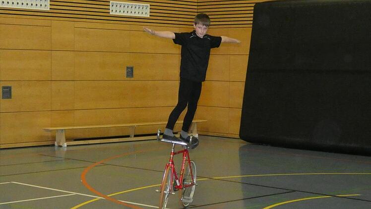 Die Radsportler vom RV Adler zeigten ihre Kunststücke.