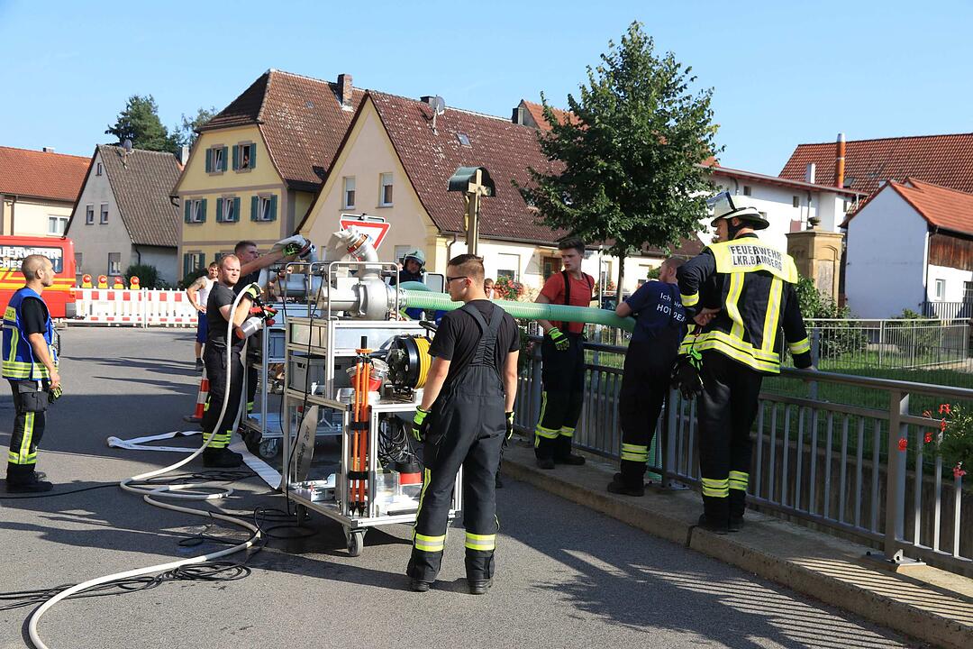 Güllefass läuft über – 1000 Liter  Jauche  gelangen in den Pünzenbach in Straßgiech
