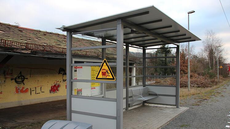 Das neue Wartehäuschen am Gundelsdorfer Gleis 1. Foto: Andreas Schmitt