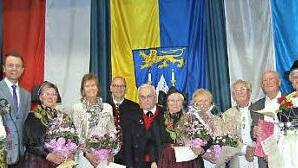 Für langjährige Treue wurden Mitglieder des Volks- und Gebirgstrachtenverein "D'Werdenfelser" Lichtenfels geehrt.  Foto: Andreas Welz