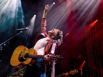 It never rains in Southern California", "The air that I breathe" oder "One moment in time" sind Songs, mit denen Albert Hammond Musikgeschichte geschrieben hat.  Foto:  Andreas Weihs