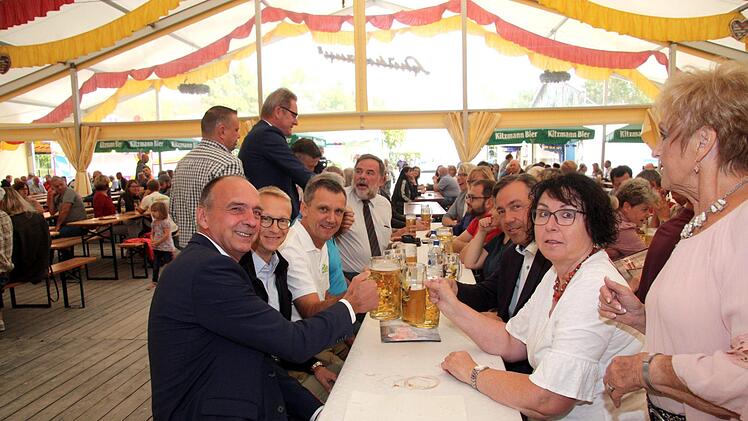 Der Frühschoppen am Kirchweihmontag ist ebenso berüchtigt wie berühmt.Richard Sänger