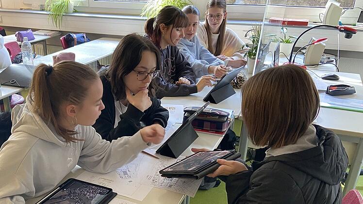 Bamberg: Lernen durch Engagement - Sch&uuml;lerinnen entwickeln Konzept f&uuml;r Naturfreundehaus