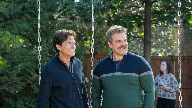 Clark Forrest (Jason Bateman, links) und Floyd (David Harbour) sind gute Freunde.