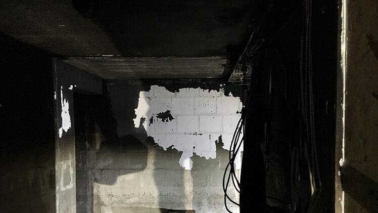 Gut zwei Wochen nach dem Kellerbrand in LichteneicheFoto: Anette Schreiber