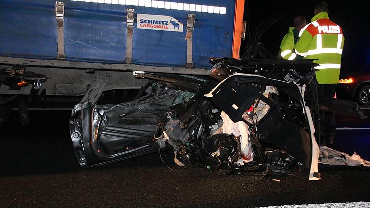 Bilder von der Unfallstelle. Foto: Ralf Ruppert