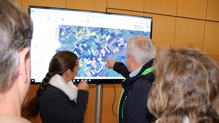 Eindrücke vom Info-Markt in Oberthulba. Foto: Ralf Ruppert