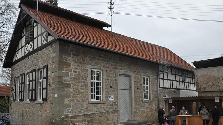 Das ehemalige Kommunalbrauhaus in Rügheim wurde mit Mitteln der Städtebauförderung, des Leader-Förderprogramms und der Stadt Hofheim sowie durch Eigenleistung des Brau- und Backvereins Rügheim saniert.Martin Schweiger