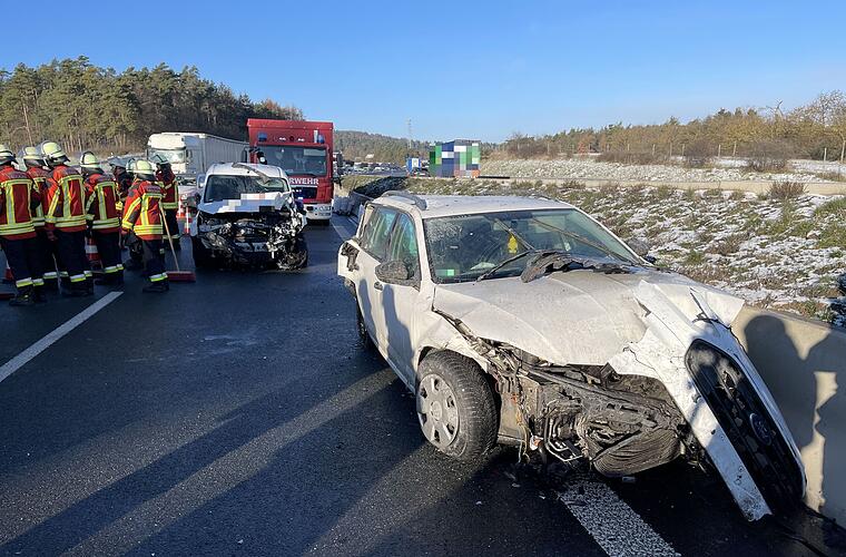 A9 bei Trockau: Neun Menschen bei Massen-Crash verletzt - Polizei äußert Vermutung