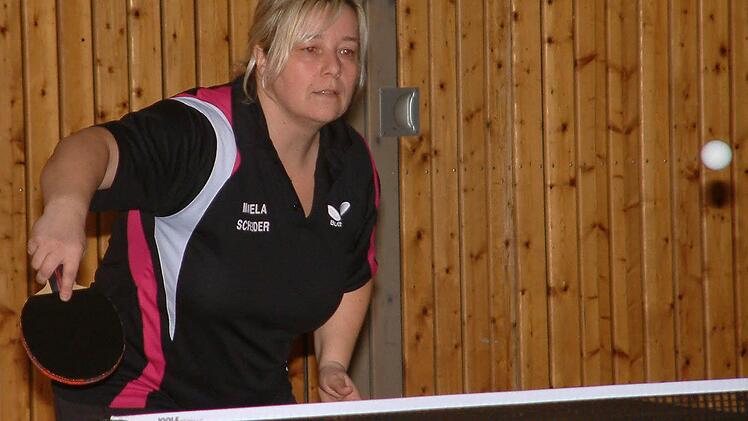 Manuela Schneider vom TSV Steinberg II war am 8:5-Sieg in Windheim mit dem Gewinn von zwei Einzeln und des Doppels mit Barbara Lang maßgeblich beteiligt. Foto: Hans Franz