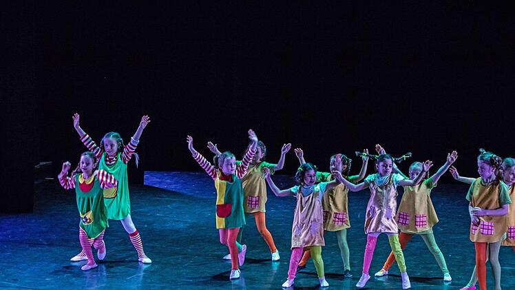 Impressionen von der Matinee "Jugend spielt für Jugend" im Landestheater Coburg: Ninis TanzfabrikFoto: Jochen Berger