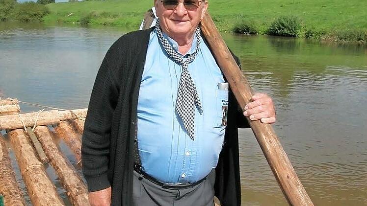Ehrenfloßmeister Andreas Müller wird am Donnerstag 80 Jahre alt.  Foto: Gerd Fleischmann