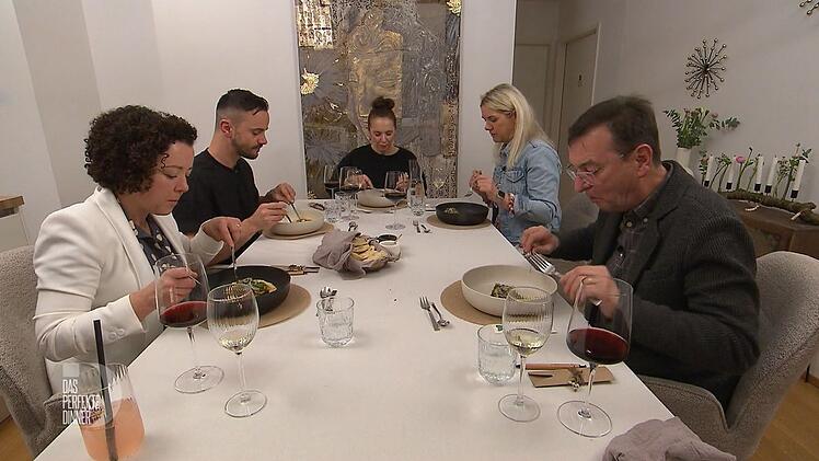An Tag 2 trifft sich die Ulmer "Dinner"-Truppe bei Kinga.