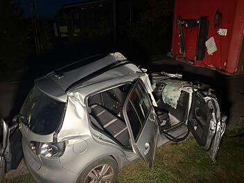 Erlangen-H&ouml;chstadt: Senior bei Verkehrsunfall t&ouml;dlich verletzt