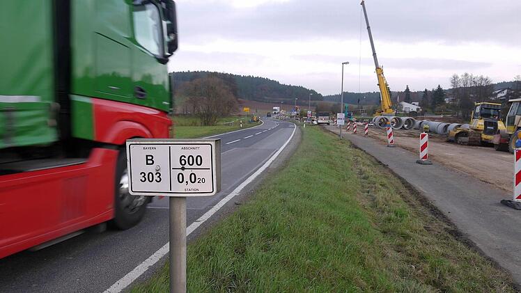 Die Bundesstraße 303 bei Oberelldorf. Foto: Berthold Köhler