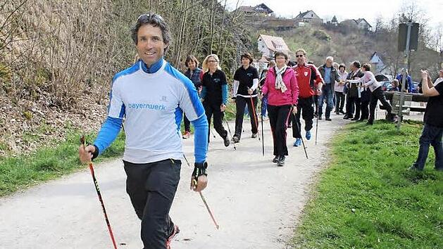 Auch auf der Strecke in Hollfeld ganz vorne dabei der ehemalige Olympia-Silbermedaillengewinner im Ski-Langlauf Peter Schlickenrieder Foto: Gerhard Leikam