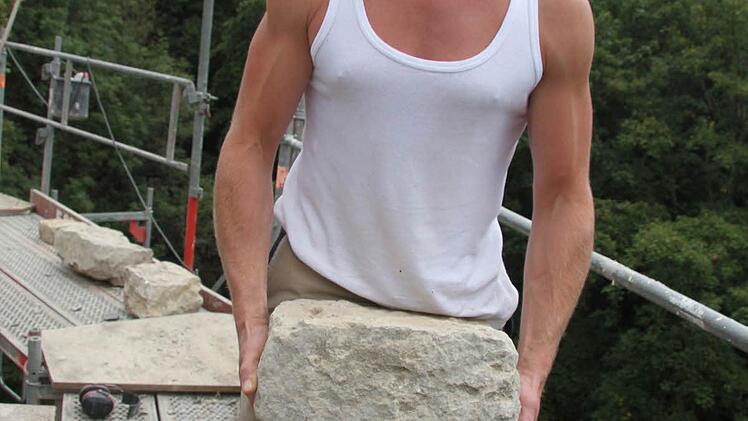 Ein einziger Stein wiegt mehr als vierzig Kilo.