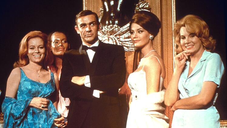 "Feuerball" war 1965 ein Erfolg auf ganzer Linie: James Bond (Sean Connery) bekam die Frauen und der britische Filmtechniker John Stears einen Oscar f&uuml;r die visuellen Effekte.