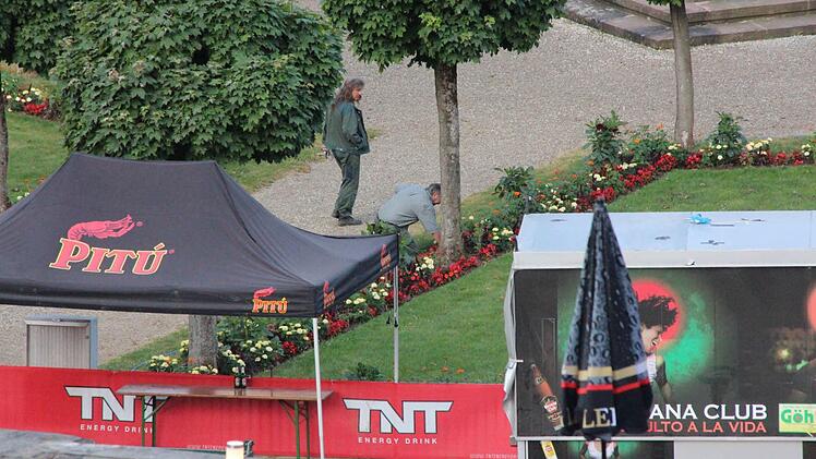 Einsammeln im Rondell. Foto: Simone Bastian