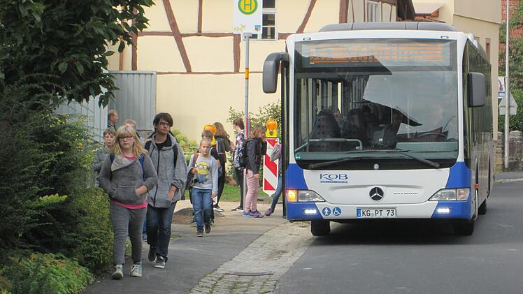 Die Bushaltestelle in der Kapellenstraße.  Foto: Winfried Ehling