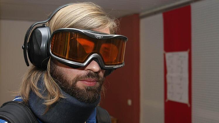 Keine Sicht mehr - zum Skifahren nicht geeignet! Reporter Sebastian Martin im Altersselbstversuch. Fotos: Andreas Dorsch