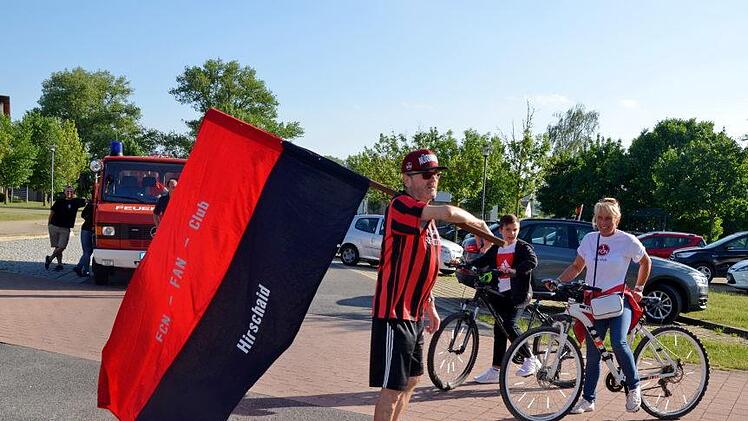 Die Club-Farben Schwarz und Rot   dominierten am Samstag in der Regnitzau. Andrea Spörlein