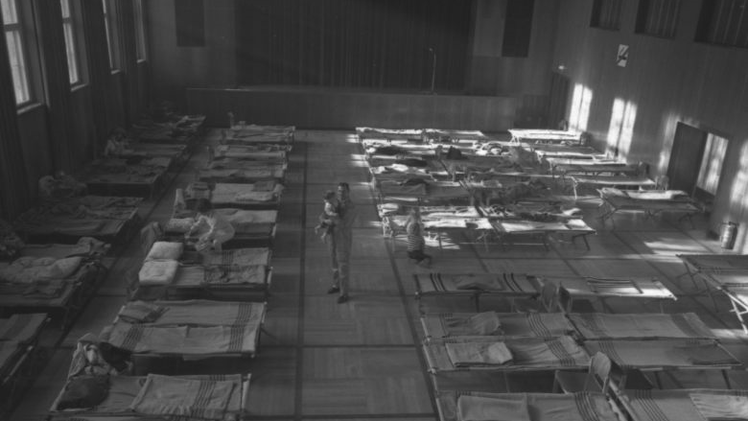 Nach dem Mauerfall gab es in der Stadthalle &Uuml;bernachtungsm&ouml;glichkeiten f&uuml;r DDR-Besucher.  Foto: Ruppert