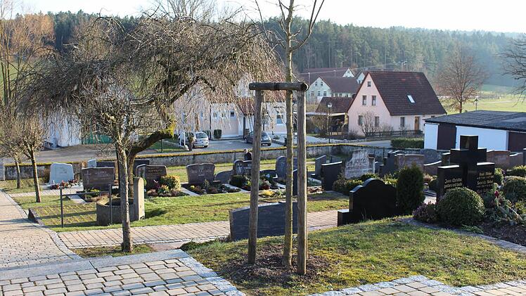 Friedhof Kleinweisach Foto: Evi Seeger