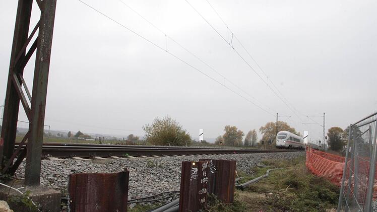 In Januar beginnen die Arbeiten des ICE-Ausbaus, sie sollen bis 2019 dauern. Foto: Ekkehard Roepert