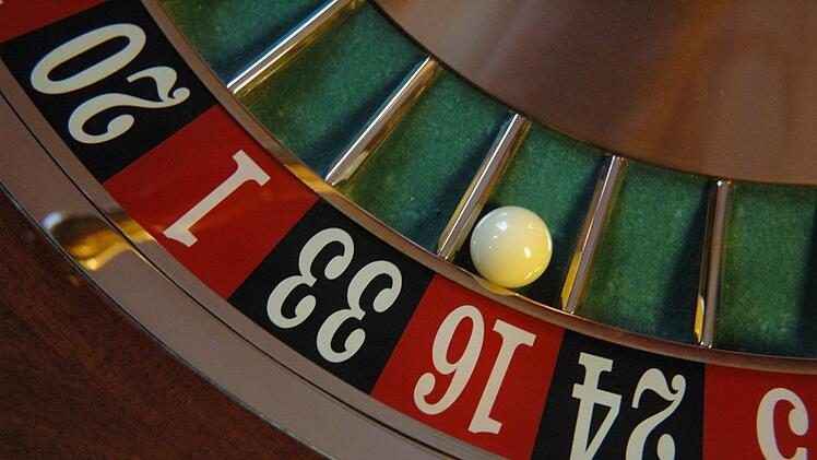 Rote oder schwarze Zahlen? In der Gesamtrechnung für die bayerischen Spielbanken muss man genau hinsehen, wenn man über Gewinne und Verluste reden will. Siegfried Farkas