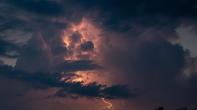 DWD gibt Gewitter-Warnungen am Pfingstsonntag für Franken heraus