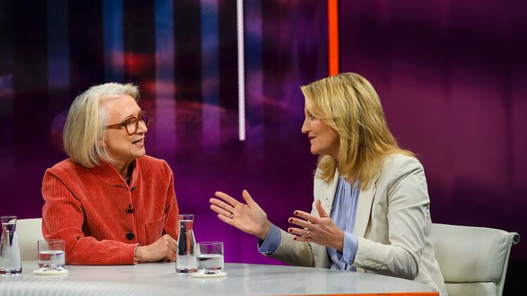 "In dem Paket ist alles mögliche, was in die falsche Richtung rennt", sprach sich auch Monika Schnitzer (links), Vorsitzende der "Wirtschaftsweisen", gegen das Paket aus.