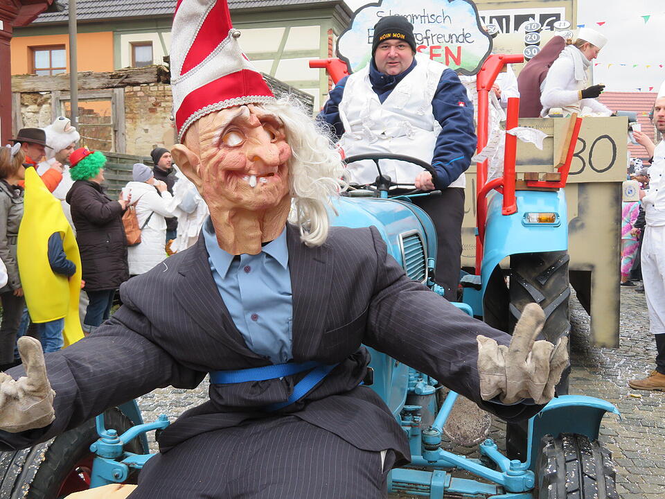 43 Gruppen beteiligten sich am Kleukheimer Faschingszug.