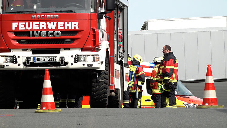 Feuer im Gewerbegebiet: Biogroßhändler Dennree betroffen