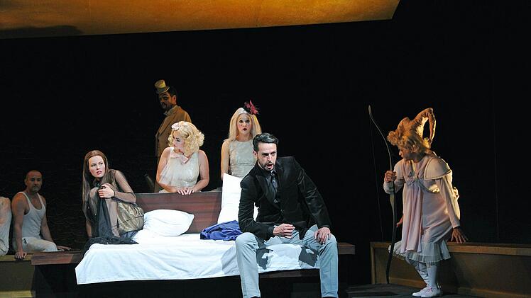 Szene aus der Neuinszenierung von "Dido and Aeneas" am Landestheater CoburgFoto: Andrea Kremper