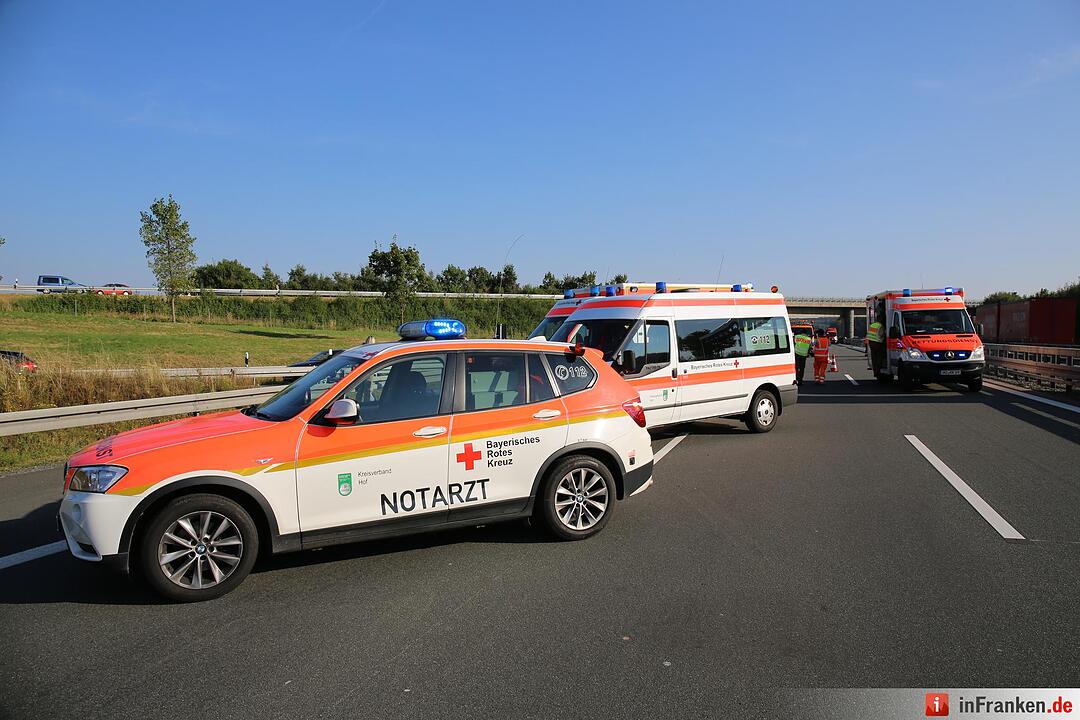 Drei Verletzte nach Unfall auf der A9 bei Leupoldsgruen