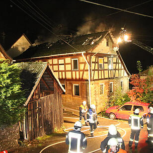 Großeinsatz in Autenhausen: 12 Feuerwehrmänner verletzt