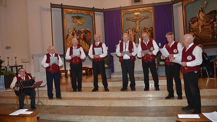Nach über 30 Jahren hatten die St. Georgssänger aus Marienroth ihren letzten öffentlichen Auftritt.  Foto: K.-H. Hofmann