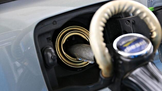 Tanken_Tankstelle_Zapfsäule12